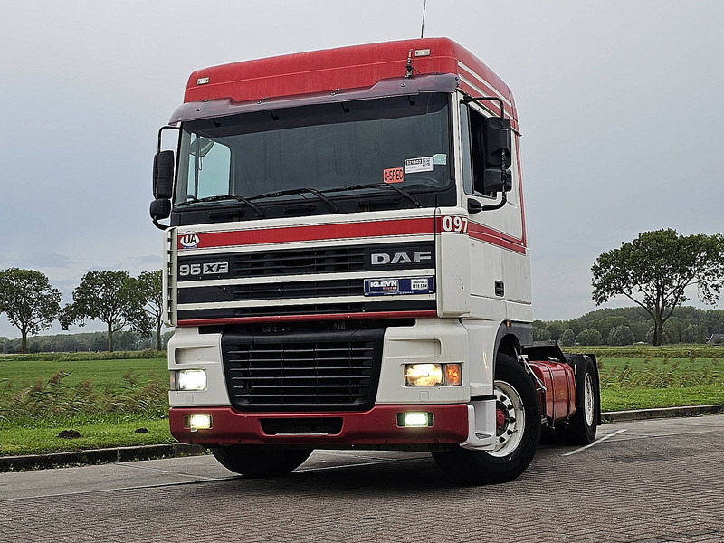 DAF XF 95.380 SPACECAB EURO 2 - Trekker: afbeelding 1 DAF XF 95.380 SPACECAB EURO 2 - Trekker: afbeelding 1