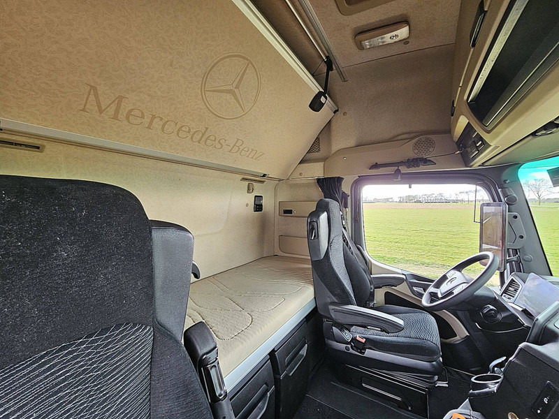 Interieur foto 3: Trekker Mercedes-Benz ACTROS 1848 LS MP5 GIGASPACE