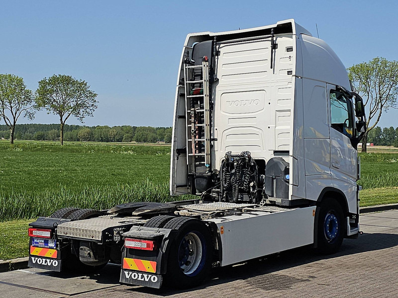 Volvo FH 500 XL 2X TANK SKIRTS - Trekker: afbeelding 3 Volvo FH 500 XL 2X TANK SKIRTS - Trekker: afbeelding 3
