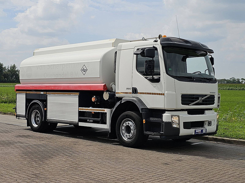Volvo FE 260.18 - Tankwagen: afbeelding 5 Volvo FE 260.18 - Tankwagen: afbeelding 5