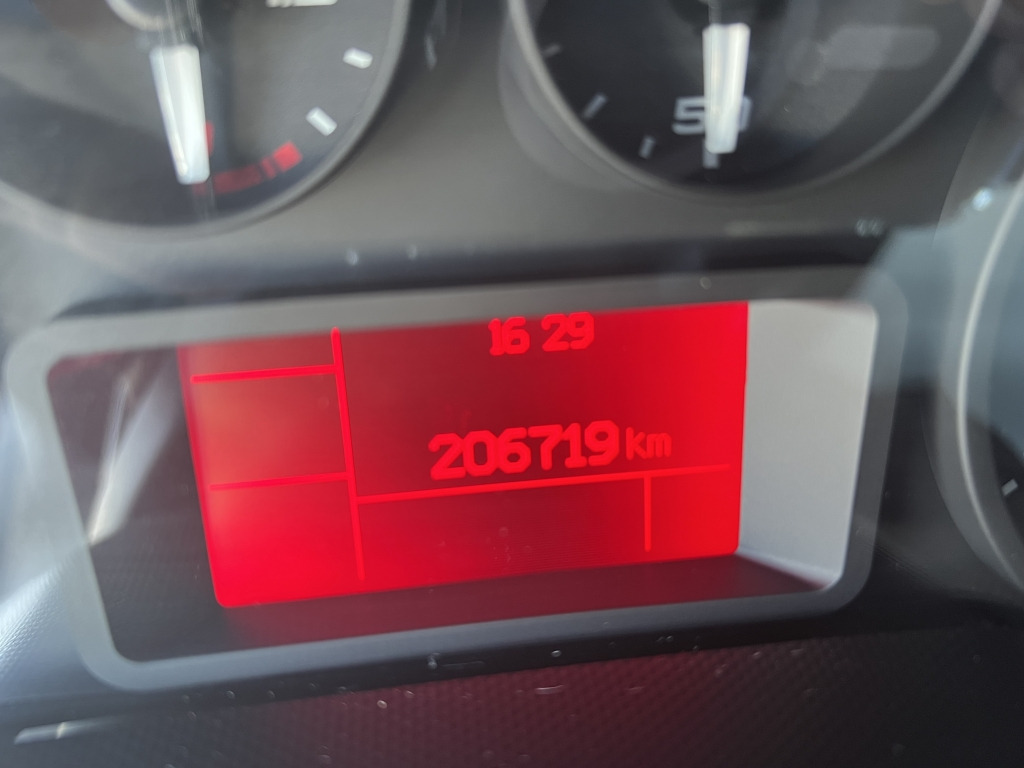 Iveco Daily 35S14 Thermokoffer 4,35m Klima Automatik!! - Bestelwagen gesloten laadbak: afbeelding 3 Iveco Daily 35S14 Thermokoffer 4,35m Klima Automatik!! - Bestelwagen gesloten laadbak: afbeelding 3