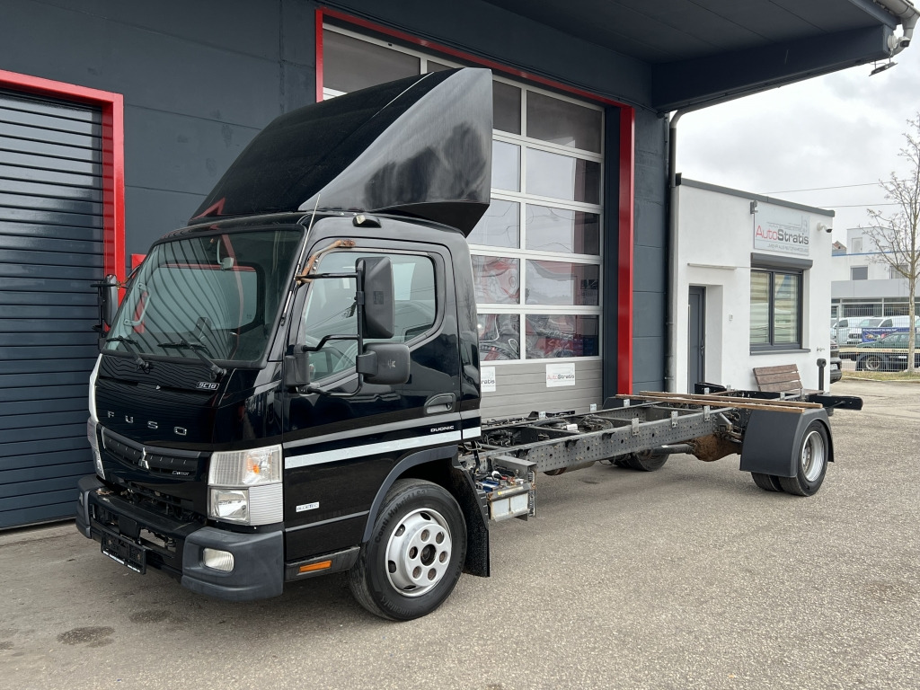 Mitsubishi Fuso Canter 9C18 5,8m Euro6d Klimaaut. Tempomat - Chassis vrachtwagen: afbeelding 1 Mitsubishi Fuso Canter 9C18 5,8m Euro6d Klimaaut. Tempomat - Chassis vrachtwagen: afbeelding 1