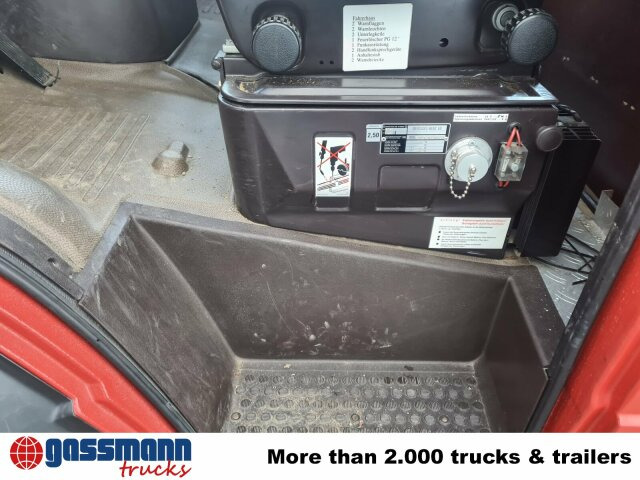 Mercedes-Benz 814 D 4x2 Doka, LF 8/6 - Brandweerwagen: afbeelding 4 Mercedes-Benz 814 D 4x2 Doka, LF 8/6 - Brandweerwagen: afbeelding 4