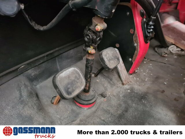 Mercedes-Benz LP 813 4x2 Löschfahrzeug mit Wasserbehälter - Brandweerwagen: afbeelding 4 Mercedes-Benz LP 813 4x2 Löschfahrzeug mit Wasserbehälter - Brandweerwagen: afbeelding 4