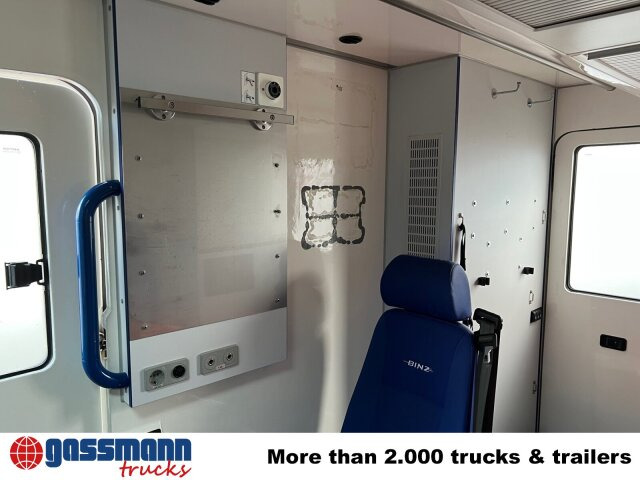 Mercedes-Benz Sprinter 313 CDI 4x2, Rettungswagen - Gesloten bestelwagen: afbeelding 4 Mercedes-Benz Sprinter 313 CDI 4x2, Rettungswagen - Gesloten bestelwagen: afbeelding 4