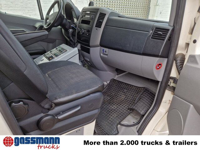 Mercedes-Benz Sprinter 516 CDI 4x2, Rettungswagen - Gesloten bestelwagen: afbeelding 4 Mercedes-Benz Sprinter 516 CDI 4x2, Rettungswagen - Gesloten bestelwagen: afbeelding 4