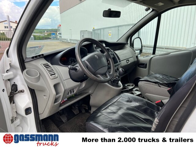 Renault Trafik 2.0 dCi115 4x2, Krankentransporter - Ambulance: afbeelding 5 Renault Trafik 2.0 dCi115 4x2, Krankentransporter - Ambulance: afbeelding 5