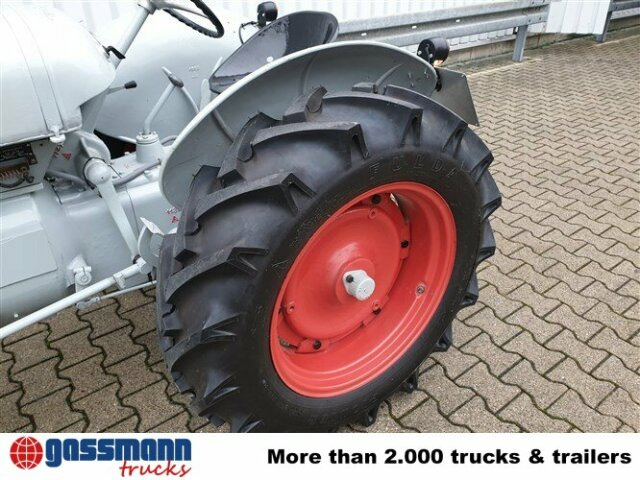 Traktor DL25 - Tractor: afbeelding 2 Traktor DL25 - Tractor: afbeelding 2