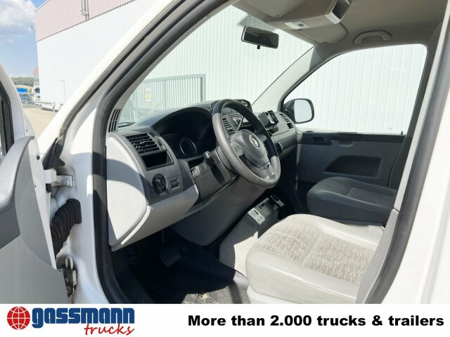 Volkswagen T5 2.0 TDI 4x2, Krankenwagen - Ambulance: afbeelding 3 Volkswagen T5 2.0 TDI 4x2, Krankenwagen - Ambulance: afbeelding 3