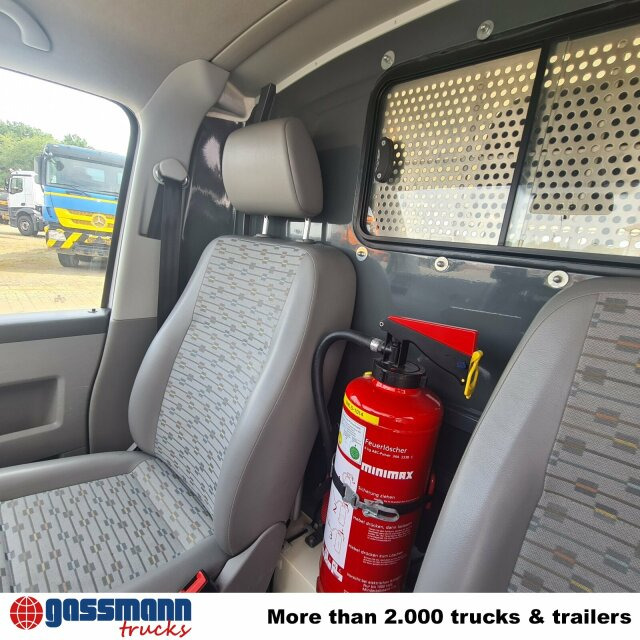 Volkswagen T5 2.0 TDI, Krankenwagen - Ambulance: afbeelding 2 Volkswagen T5 2.0 TDI, Krankenwagen - Ambulance: afbeelding 2