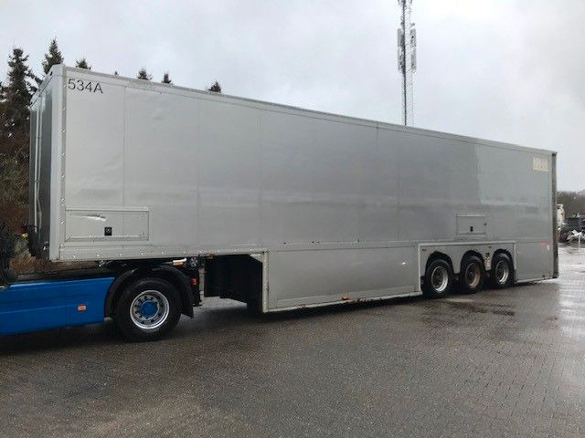 Langendorf Doppeldecker-Rennanhänger mit Hebebühne - Gesloten oplegger: afbeelding 1 Langendorf Doppeldecker-Rennanhänger mit Hebebühne - Gesloten oplegger: afbeelding 1