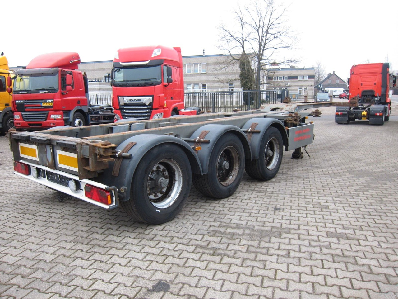 Renders Euro 902 Multi All connections 2xExtendable BPW - Containertransporter/ Wissellaadbak oplegger: afbeelding 5 Renders Euro 902 Multi All connections 2xExtendable BPW - Containertransporter/ Wissellaadbak oplegger: afbeelding 5