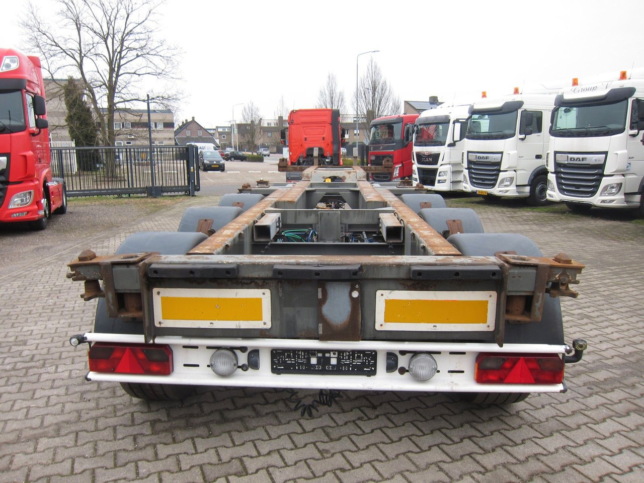 Renders Euro 902 Multi All connections 2xExtendable BPW - Containertransporter/ Wissellaadbak oplegger: afbeelding 4 Renders Euro 902 Multi All connections 2xExtendable BPW - Containertransporter/ Wissellaadbak oplegger: afbeelding 4