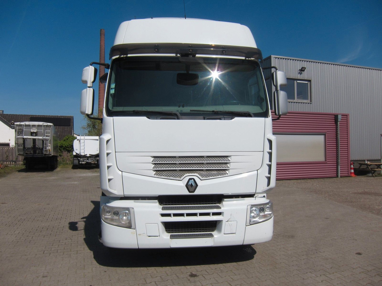 Renault Premium 440 DXI Steel/Air 623000km Belgian Truck - Trekker: afbeelding 2 Renault Premium 440 DXI Steel/Air 623000km Belgian Truck - Trekker: afbeelding 2