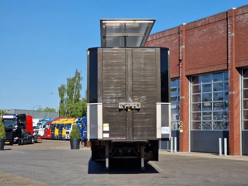 Berdex 3 Stock / Semi-closed temperature controlled Livestock trailer - Water & Ventilation - Type 2 - Veewagen oplegger: afbeelding 3 Berdex 3 Stock / Semi-closed temperature controlled Livestock trailer - Water & Ventilation - Type 2 - Veewagen oplegger: afbeelding 3