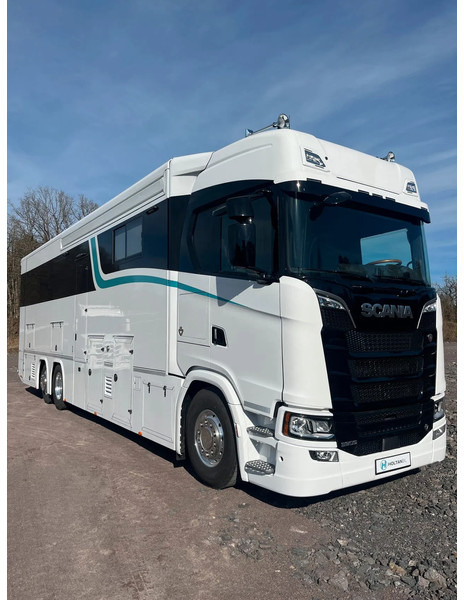 Scania S590 V8 6x2 Camper / Motorhome - New 2025 - Garage - Slide out - - Camper: afbeelding 2 Scania S590 V8 6x2 Camper / Motorhome - New 2025 - Garage - Slide out - - Camper: afbeelding 2