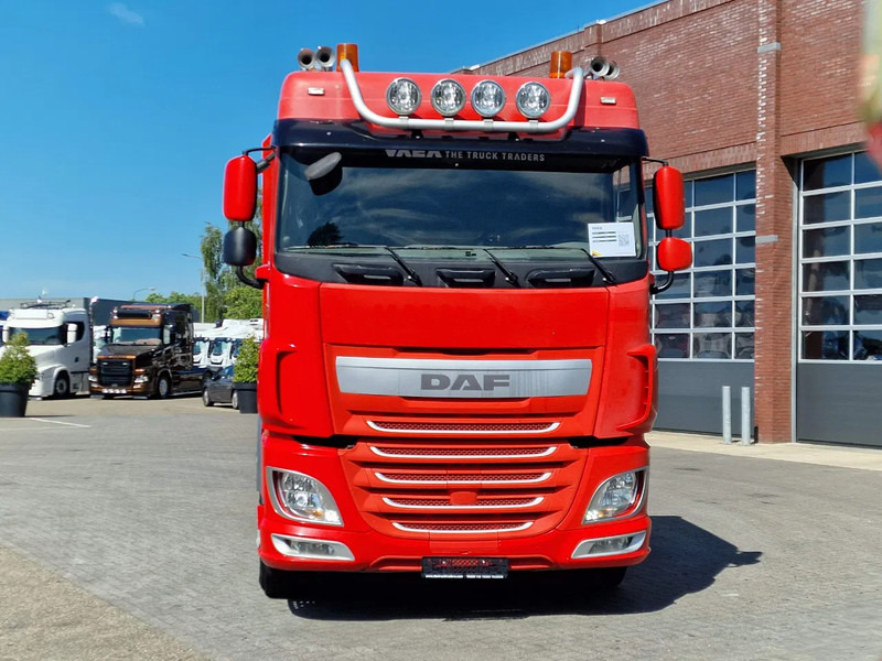 DAF XF 410 6x2 SpaceCab - Flatbed - Euro 6 + 2 axle trailer BPW - Vrachtwagen met open laadbak: afbeelding 2 DAF XF 410 6x2 SpaceCab - Flatbed - Euro 6 + 2 axle trailer BPW - Vrachtwagen met open laadbak: afbeelding 2