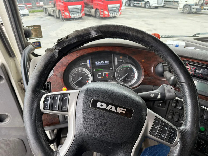 DAF XF 510 Ginaf 8x4*4 - Tipper - Euro 6 - Steering axle - Steel front suspension - Kipper vrachtwagen: afbeelding 4 DAF XF 510 Ginaf 8x4*4 - Tipper - Euro 6 - Steering axle - Steel front suspension - Kipper vrachtwagen: afbeelding 4