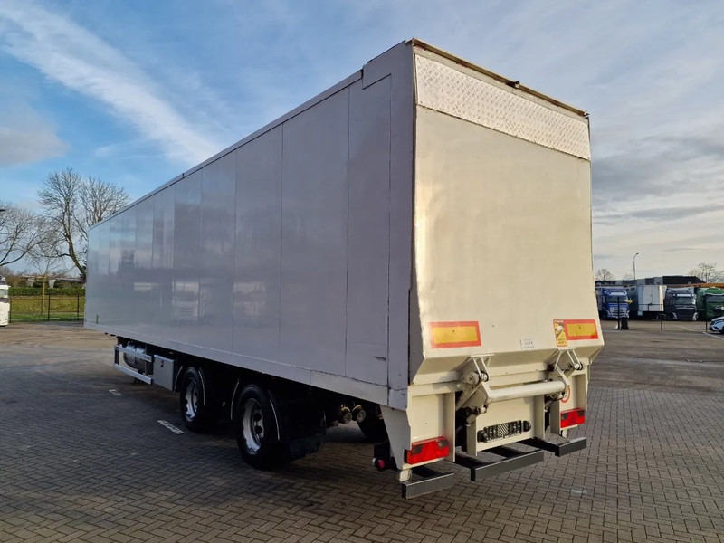 GS Meppel Ravenhorst - Chicken Transport - Frigo/Conditioned - Loadlift -Steering axle - Veewagen oplegger: afbeelding 5 GS Meppel Ravenhorst - Chicken Transport - Frigo/Conditioned - Loadlift -Steering axle - Veewagen oplegger: afbeelding 5