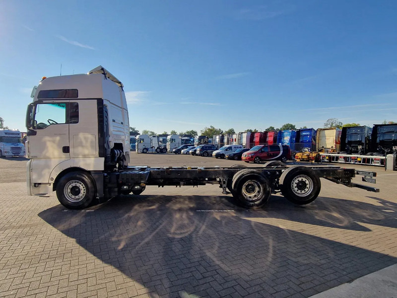 MAN TGX 26.500 6x2 XXL - Chassis - Full air - Night clima - AS Tronic - - Chassis vrachtwagen: afbeelding 4 MAN TGX 26.500 6x2 XXL - Chassis - Full air - Night clima - AS Tronic - - Chassis vrachtwagen: afbeelding 4