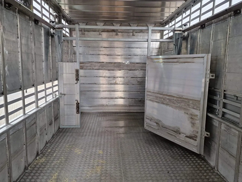 Nieuw Veewagen vrachtwagen Pezzaioli 1 deck - Ventilation - 17.9M2 - Ramp - NEW box: afbeelding 13 Nieuw Veewagen vrachtwagen Pezzaioli 1 deck - Ventilation - 17.9M2 - Ramp - NEW box: afbeelding 13