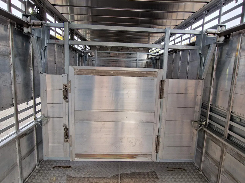 Nieuw Veewagen vrachtwagen Renault Midlum D210 4x2 - NEW - Pezzaioli 1 deck - Ventilation - 17.9M2 - Ramp - Euro6d: afbeelding 17 Nieuw Veewagen vrachtwagen Renault Midlum D210 4x2 - NEW - Pezzaioli 1 deck - Ventilation - 17.9M2 - Ramp - Euro6d: afbeelding 17