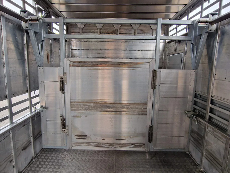 Nieuw Veewagen vrachtwagen Renault Midlum D210 4x2 - NEW - Pezzaioli 1 deck - Ventilation - 17.9M2 - Ramp - Euro6d: afbeelding 16 Nieuw Veewagen vrachtwagen Renault Midlum D210 4x2 - NEW - Pezzaioli 1 deck - Ventilation - 17.9M2 - Ramp - Euro6d: afbeelding 16