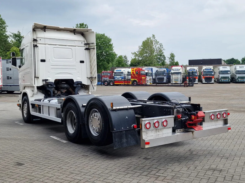 Scania R580 V8 Highline 6x2*4 - Chassis - Retarder - Steering axle - 410 WB - Custom interior - Full air - Chassis vrachtwagen: afbeelding 5 Scania R580 V8 Highline 6x2*4 - Chassis - Retarder - Steering axle - 410 WB - Custom interior - Full air - Chassis vrachtwagen: afbeelding 5