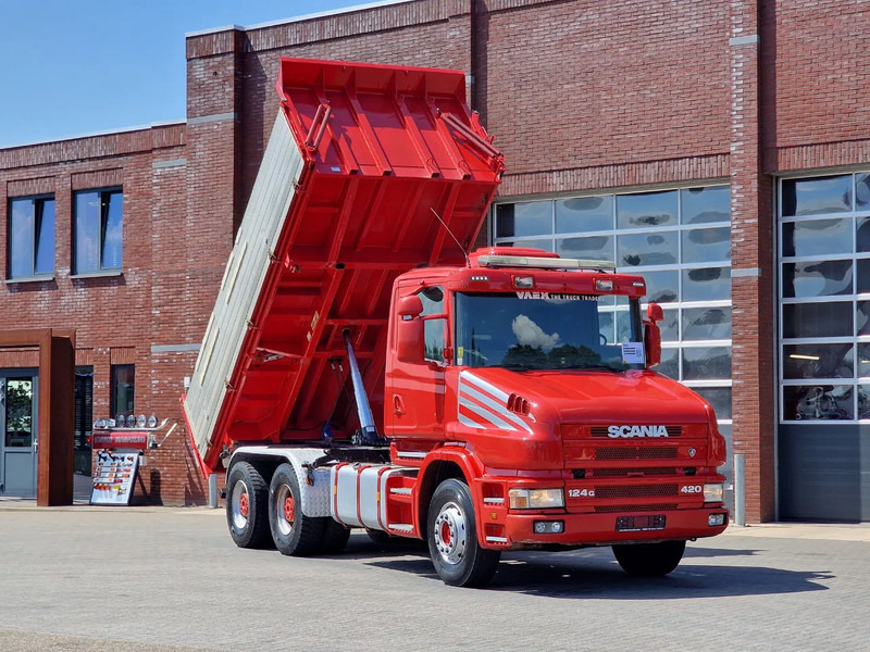 Scania T124-420 6x4 - Tipper - Retarder - Full steel - HUB Reduction - Manual gearbox - Kipper vrachtwagen: afbeelding 1 Scania T124-420 6x4 - Tipper - Retarder - Full steel - HUB Reduction - Manual gearbox - Kipper vrachtwagen: afbeelding 1