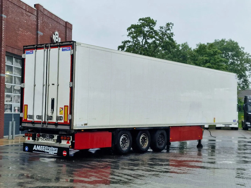 Isotherm oplegger Schmitz Cargobull SCB*S3B - Thermoking SLXe 200 - Rohrbahnen / Meat rails - Lift axle - SAF Axle: afbeelding 9 Isotherm oplegger Schmitz Cargobull SCB*S3B - Thermoking SLXe 200 - Rohrbahnen / Meat rails - Lift axle - SAF Axle: afbeelding 9