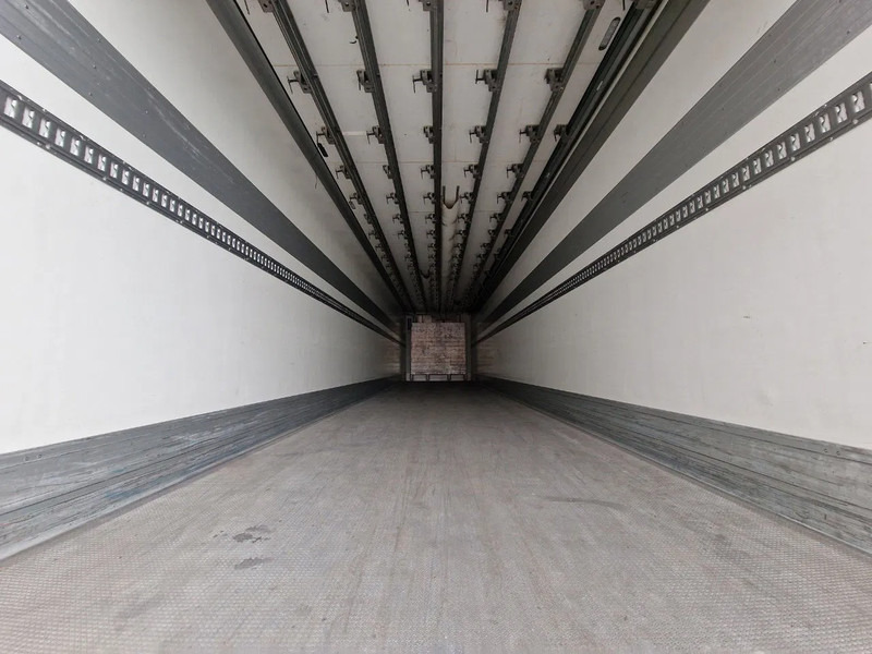 Isotherm oplegger Schmitz Cargobull SCB*S3B - Thermoking SLXe 200 - Rohrbahnen / Meat rails - Lift axle - SAF Axle: afbeelding 12 Isotherm oplegger Schmitz Cargobull SCB*S3B - Thermoking SLXe 200 - Rohrbahnen / Meat rails - Lift axle - SAF Axle: afbeelding 12