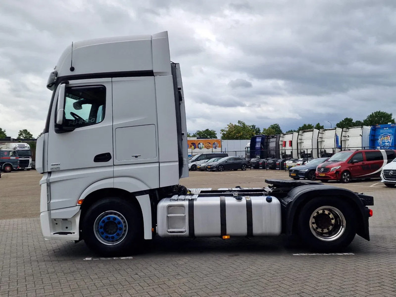 Mercedes-Benz Actros 1851 - 4x2 - Retarder - Steel/air - 2x tank - Fridge - - Trekker: afbeelding 4 Mercedes-Benz Actros 1851 - 4x2 - Retarder - Steel/air - 2x tank - Fridge - - Trekker: afbeelding 4