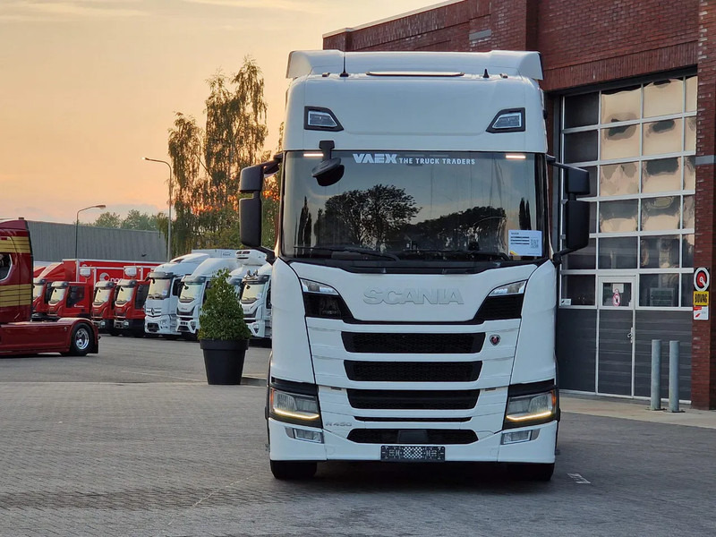 Scania R450 NGS Highline 4x2 - Retarder - Full air - Led - Navi - 2x tank - Trekker: afbeelding 2 Scania R450 NGS Highline 4x2 - Retarder - Full air - Led - Navi - 2x tank - Trekker: afbeelding 2