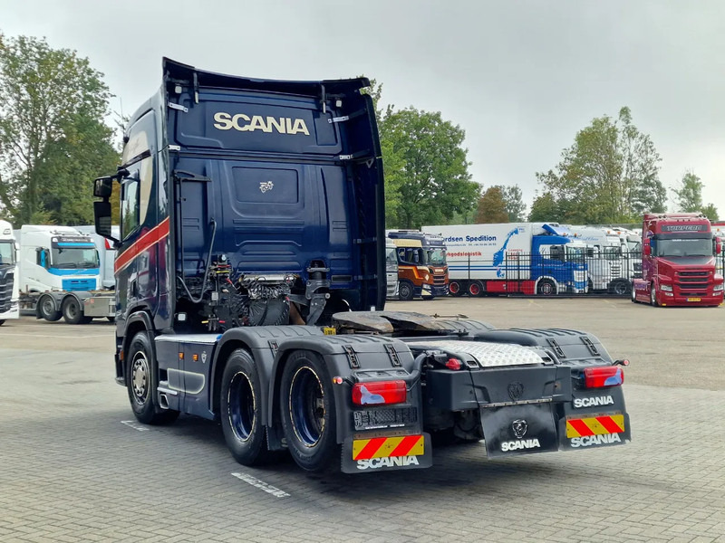 Scania R520 V8 NGS Highline 6x2 - PTO/Hydraulic - Full air - 2.95 WB - Navi - Fridge - Sliding 5th wheel - Trekker: afbeelding 5 Scania R520 V8 NGS Highline 6x2 - PTO/Hydraulic - Full air - 2.95 WB - Navi - Fridge - Sliding 5th wheel - Trekker: afbeelding 5