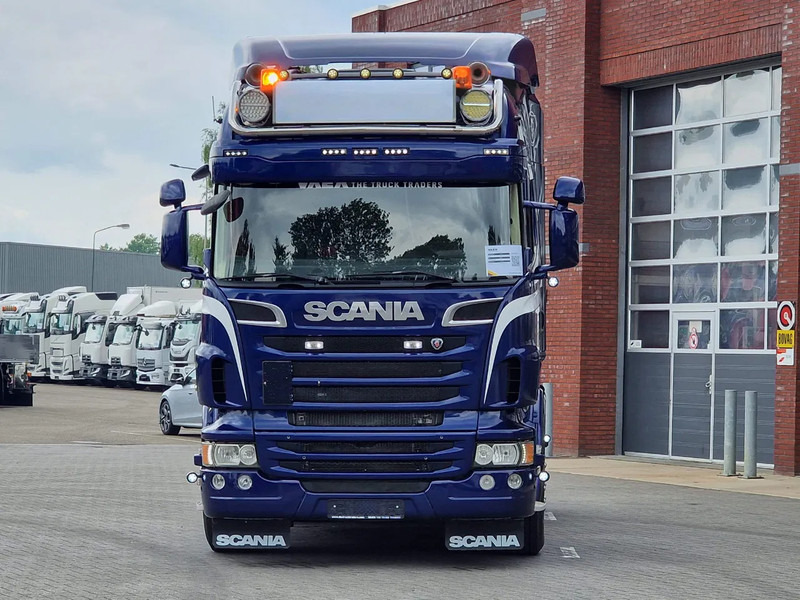 Scania R560 V8 Highline 6x2 - Show truck - Manual gearbox - 2.90 WB - PTO/Hydraulic - Double glazed - Trekker: afbeelding 2 Scania R560 V8 Highline 6x2 - Show truck - Manual gearbox - 2.90 WB - PTO/Hydraulic - Double glazed - Trekker: afbeelding 2