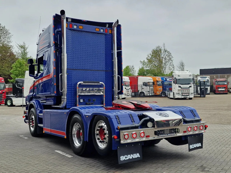 Scania T580 V8 Topline 6x2 - Original Scania Hauber / Torpedo - Manual gearbox - Show truck - Retarder - Trekker: afbeelding 5 Scania T580 V8 Topline 6x2 - Original Scania Hauber / Torpedo - Manual gearbox - Show truck - Retarder - Trekker: afbeelding 5