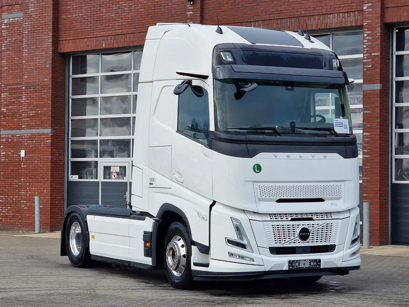 Volvo FH 13.500 Aero Globetrotter XL 4x2 - I Save - Retarder - I parkcool - 2x tank - Mirror cams - Trekker: afbeelding 1 Volvo FH 13.500 Aero Globetrotter XL 4x2 - I Save - Retarder - I parkcool - 2x tank - Mirror cams - Trekker: afbeelding 1