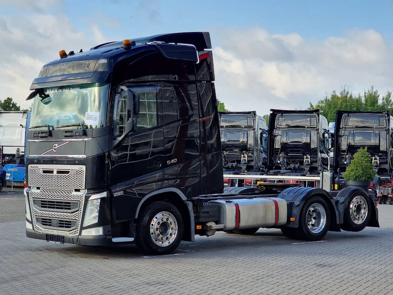 Volvo FH 13.540 Globetrotter 6x2 - Full air - VEB+ - Led - Trekker: afbeelding 3 Volvo FH 13.540 Globetrotter 6x2 - Full air - VEB+ - Led - Trekker: afbeelding 3