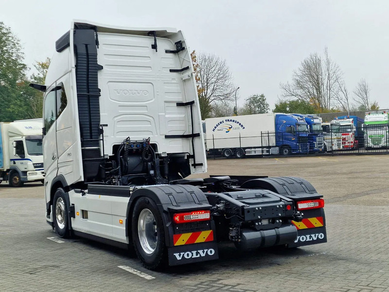 Volvo FH 16 780 Aero Globetrotter XL 4x2 - NEW - Full spec - Retarder - Full air - 2x tank - Trekker: afbeelding 5 Volvo FH 16 780 Aero Globetrotter XL 4x2 - NEW - Full spec - Retarder - Full air - 2x tank - Trekker: afbeelding 5