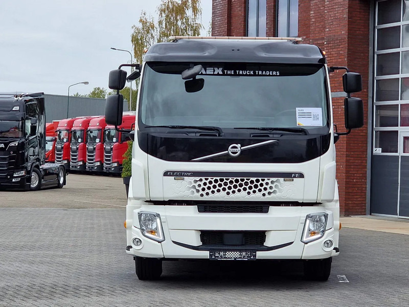 Volvo FE 6x2*4 - Electric - Demo - 32Tkm - Loading ramps - Winch - Elektrisch - Autovrachtwagen vrachtwagen, Elektrische vrachtwagen: afbeelding 3 Volvo FE 6x2*4 - Electric - Demo - 32Tkm - Loading ramps - Winch - Elektrisch - Autovrachtwagen vrachtwagen, Elektrische vrachtwagen: afbeelding 3