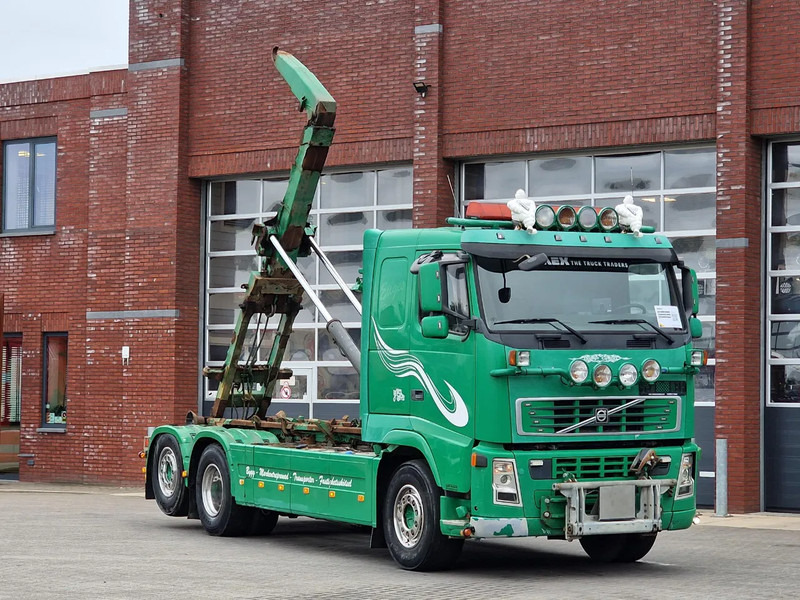 Volvo FH 13.440 6x2*4 - HIAB Hooklift 17T - Euro 5 - I shift - Steering axle - Haakarmsysteem vrachtwagen: afbeelding 1 Volvo FH 13.440 6x2*4 - HIAB Hooklift 17T - Euro 5 - I shift - Steering axle - Haakarmsysteem vrachtwagen: afbeelding 1