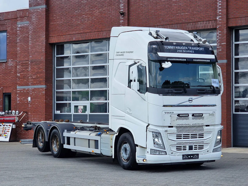 Volvo FH 13.500 Globetrotter XL 6x2 - BDF - Retarder - I parkcool - Full air - 4.90 WB - Containertransporter/ Wissellaadbak vrachtwagen: afbeelding 1 Volvo FH 13.500 Globetrotter XL 6x2 - BDF - Retarder - I parkcool - Full air - 4.90 WB - Containertransporter/ Wissellaadbak vrachtwagen: afbeelding 1