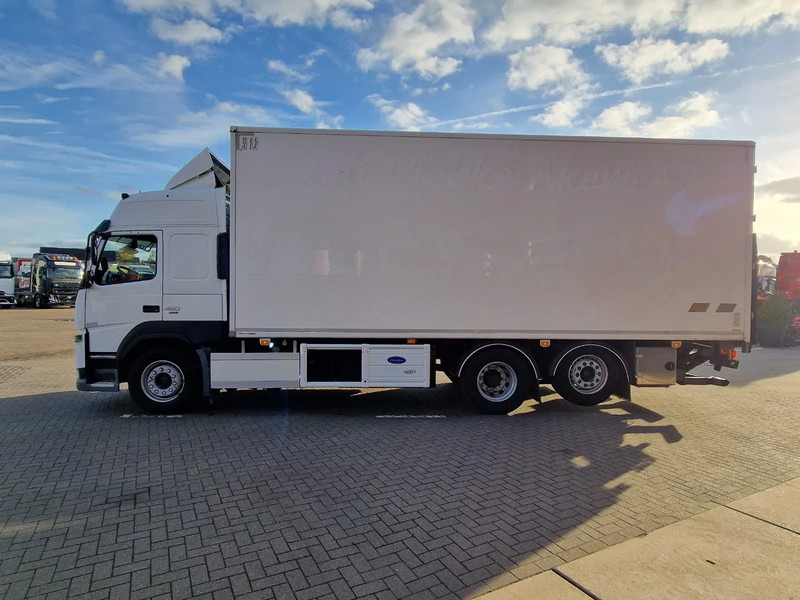 Volvo FM 13.460 Globetrotter 6x2*4 - Frigo Carrier Supra 1150 U MT - Zepro loadlift - Steering axle - Isotherm vrachtwagen: afbeelding 4 Volvo FM 13.460 Globetrotter 6x2*4 - Frigo Carrier Supra 1150 U MT - Zepro loadlift - Steering axle - Isotherm vrachtwagen: afbeelding 4