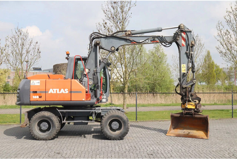 Atlas 160W | ROTOTILT | GRIPPER | BUCKET | DOZER BLADE - Mobiele graafmachine: afbeelding 4 Atlas 160W | ROTOTILT | GRIPPER | BUCKET | DOZER BLADE - Mobiele graafmachine: afbeelding 4