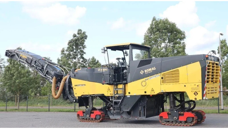 Bomag BM 2200/75 | COLD PLANER | NEW CONDITION! - Bouwmachine: afbeelding 2 Bomag BM 2200/75 | COLD PLANER | NEW CONDITION! - Bouwmachine: afbeelding 2
