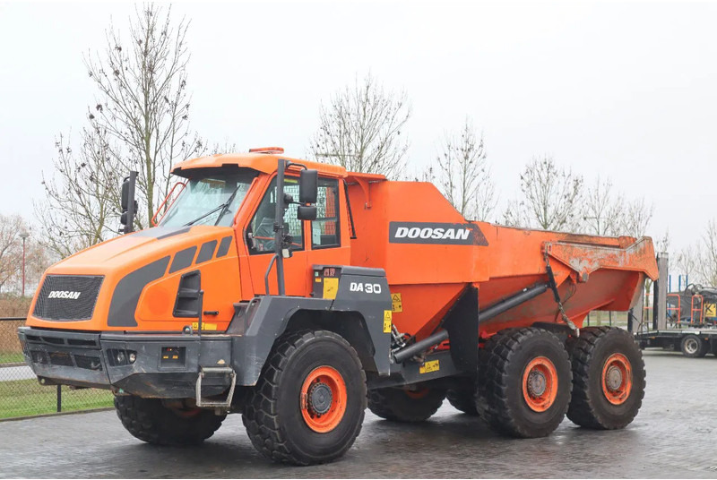 Doosan DA 30 | TAILGATE | AIRCO | GOOD CONDITION - Kiepwagen met knikbesturing: afbeelding 2 Doosan DA 30 | TAILGATE | AIRCO | GOOD CONDITION - Kiepwagen met knikbesturing: afbeelding 2
