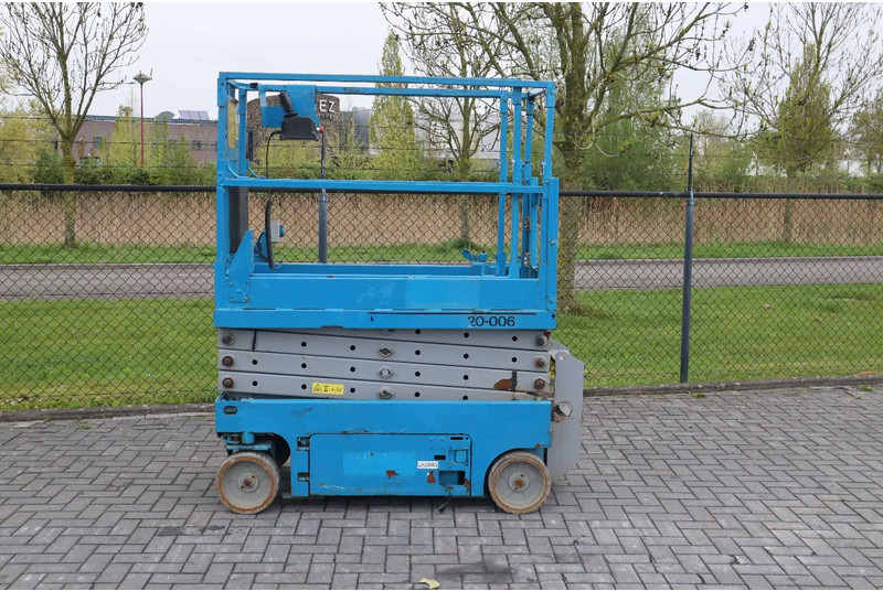 Genie GS-1932 | 7.8 METER | 227 KG - Schaarlift: afbeelding 1 Genie GS-1932 | 7.8 METER | 227 KG - Schaarlift: afbeelding 1