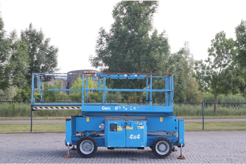 Genie GS-3369 RT | 12 METER | 454 kg - Schaarlift: afbeelding 4 Genie GS-3369 RT | 12 METER | 454 kg - Schaarlift: afbeelding 4
