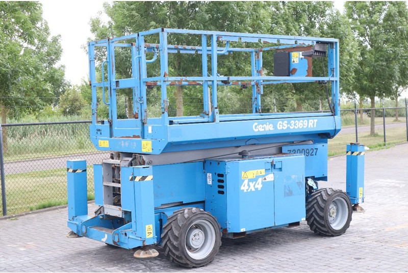 Genie GS-3369 RT | 12 METER | ROUGH TERRAIN - Schaarlift: afbeelding 5 Genie GS-3369 RT | 12 METER | ROUGH TERRAIN - Schaarlift: afbeelding 5