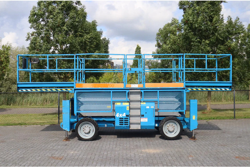 Genie GS-4390 RT | 15 METER | 680 KG - Schaarlift: afbeelding 4 Genie GS-4390 RT | 15 METER | 680 KG - Schaarlift: afbeelding 4